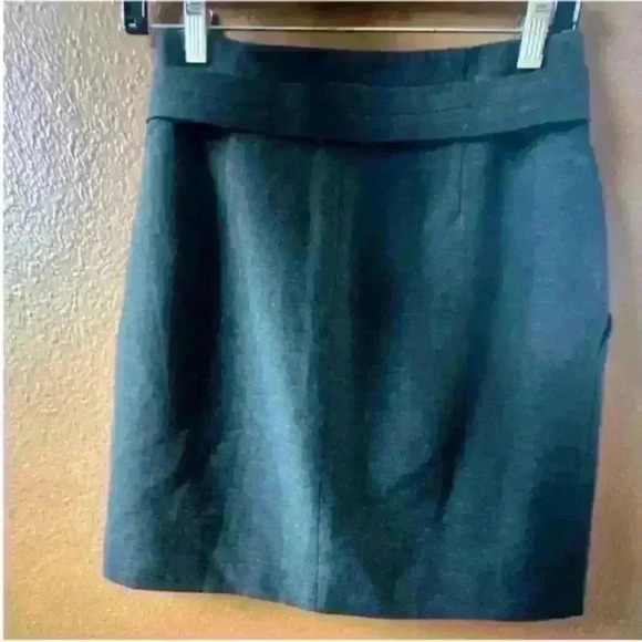 Robert Rodriguez Dark Gray Skirt Size 2 New
Without Tags! - Picture 3 of 4